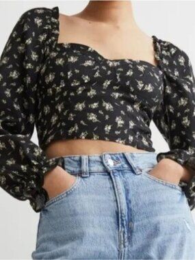 H&M Floral Puff Sleeve Crop Top
